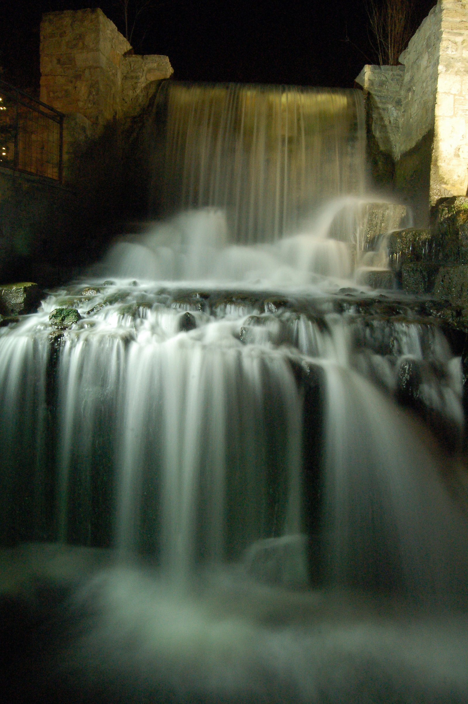 Upper Mill Falls waterfall