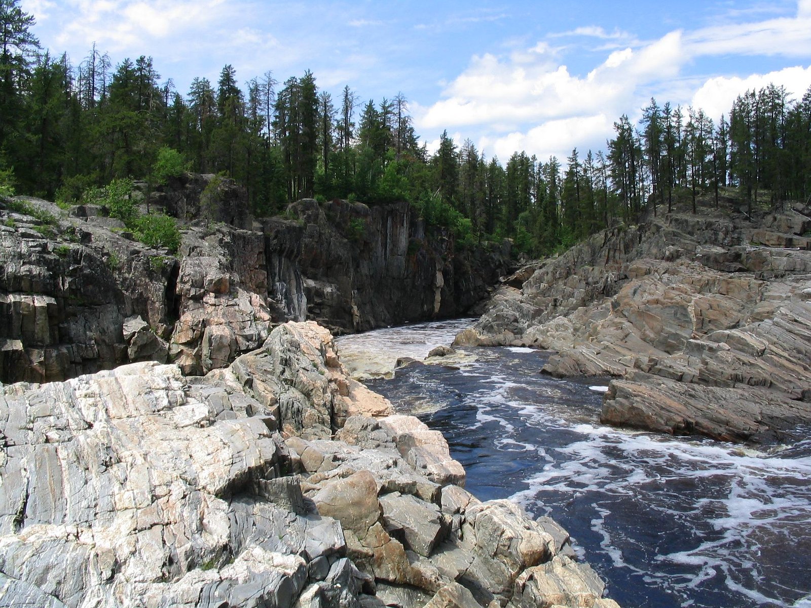 Thunder House Falls waterfall