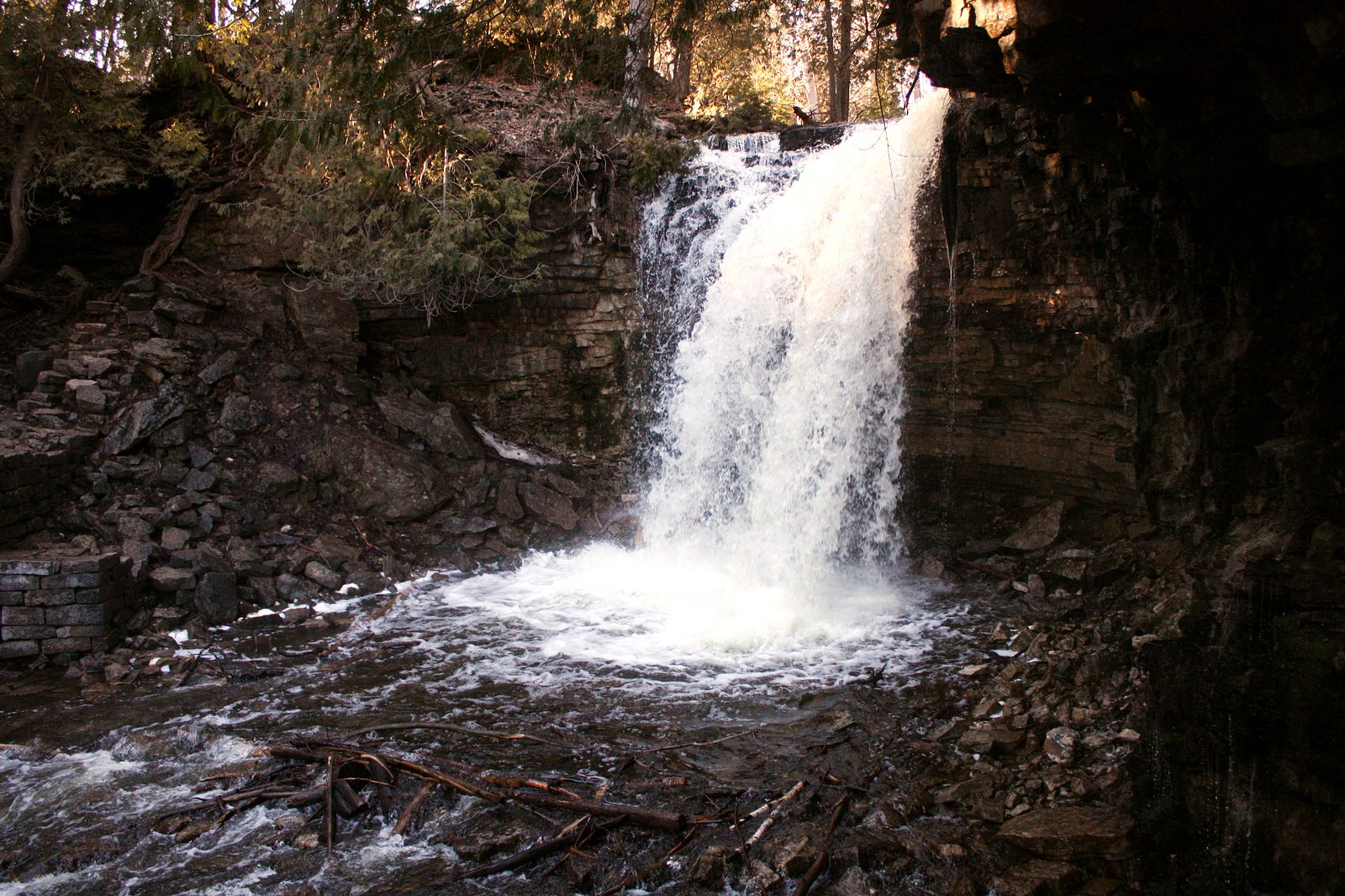 Hilton Falls waterfall