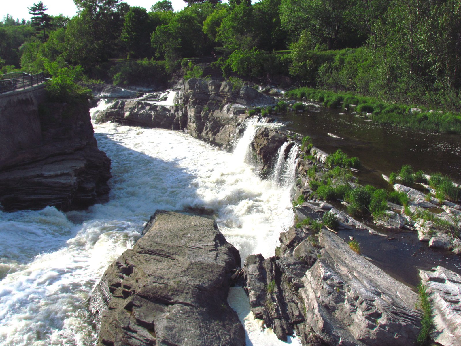 Hog's Back Falls waterfall