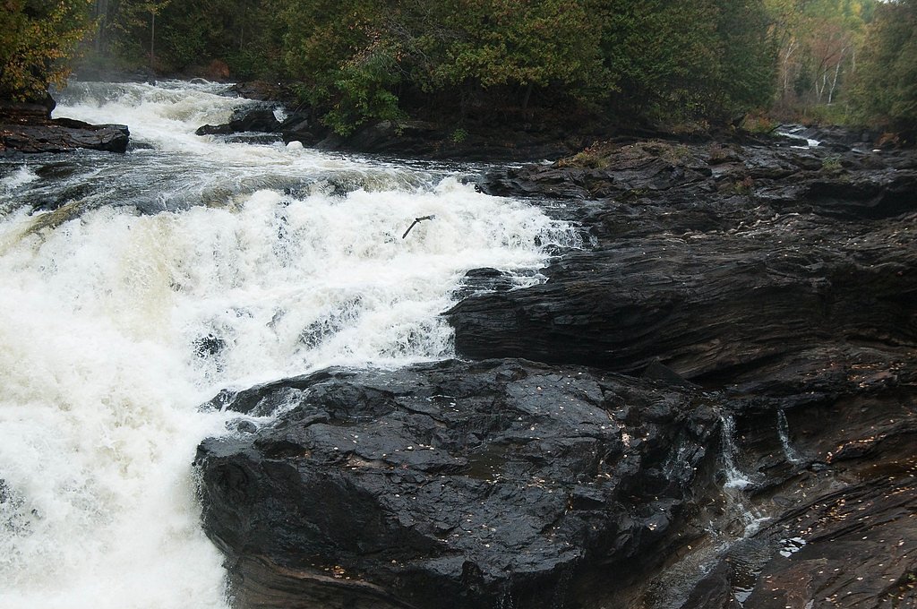 Egan Chute, Egan Chutes Provincial Park