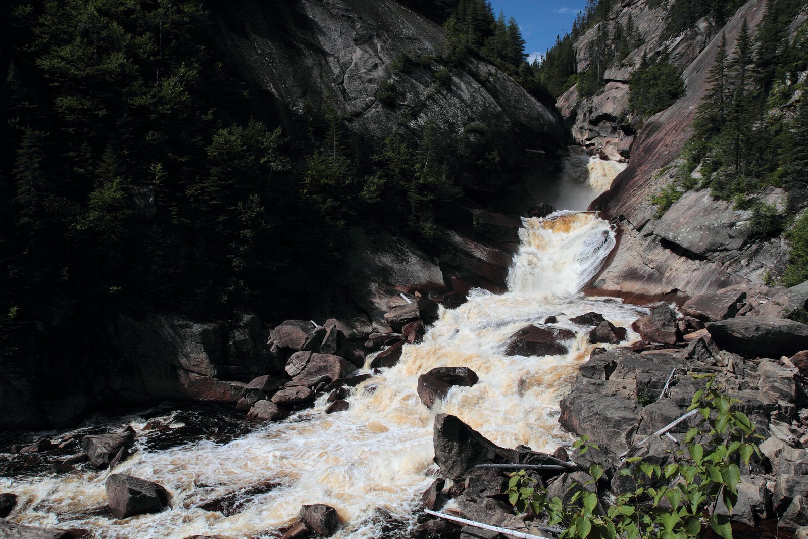 Chute MacDonald waterfall