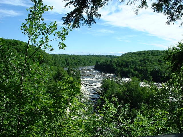 Chute des Îlets waterfall