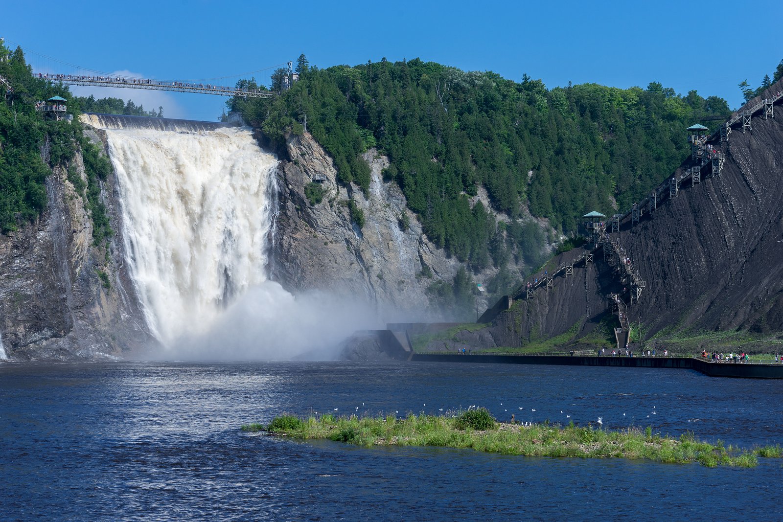 Chute Montmorency waterfall
