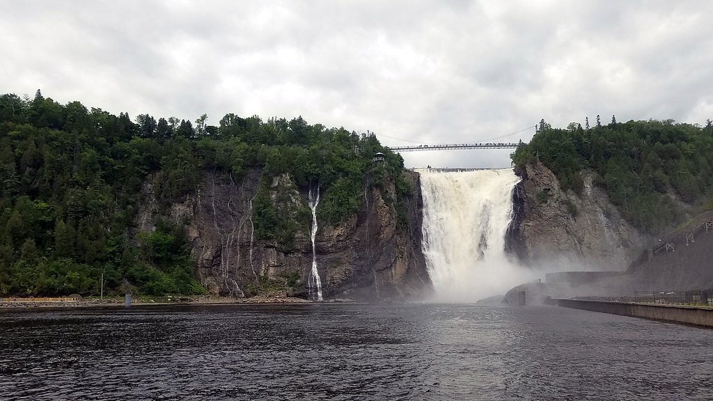Chute Montmorency waterfall