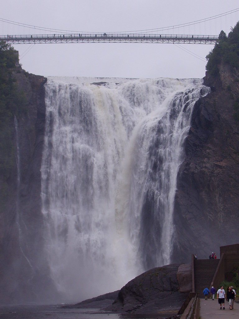 Chute Montmorency waterfall