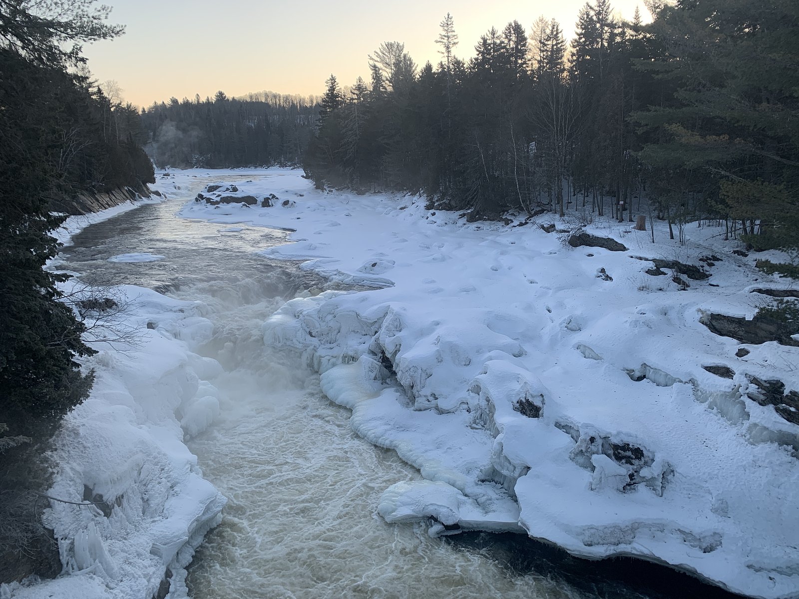 Chute du 9eme portage waterfall