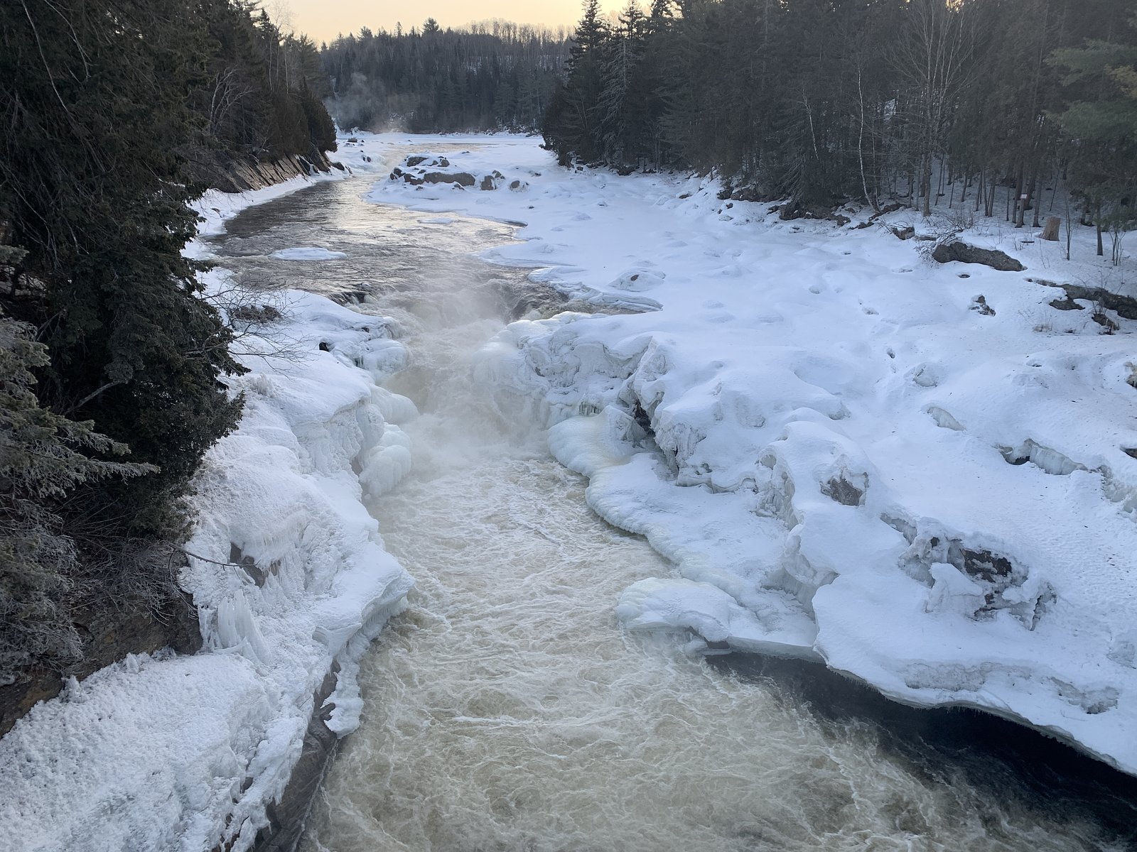 Chute du 9eme portage waterfall