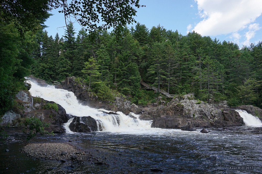 Chute Monte-à-Peine waterfall