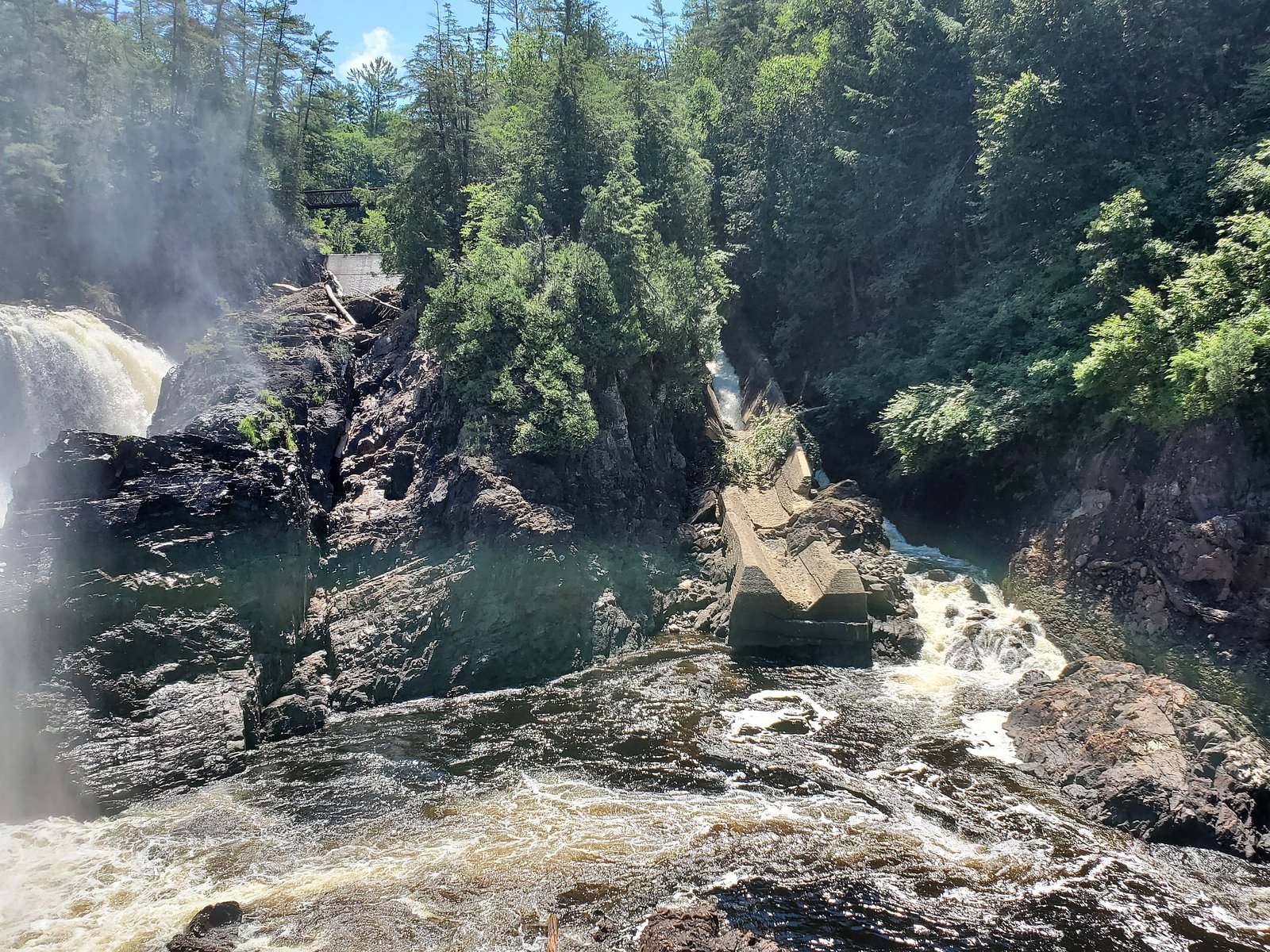 Coulonge Chutes waterfall