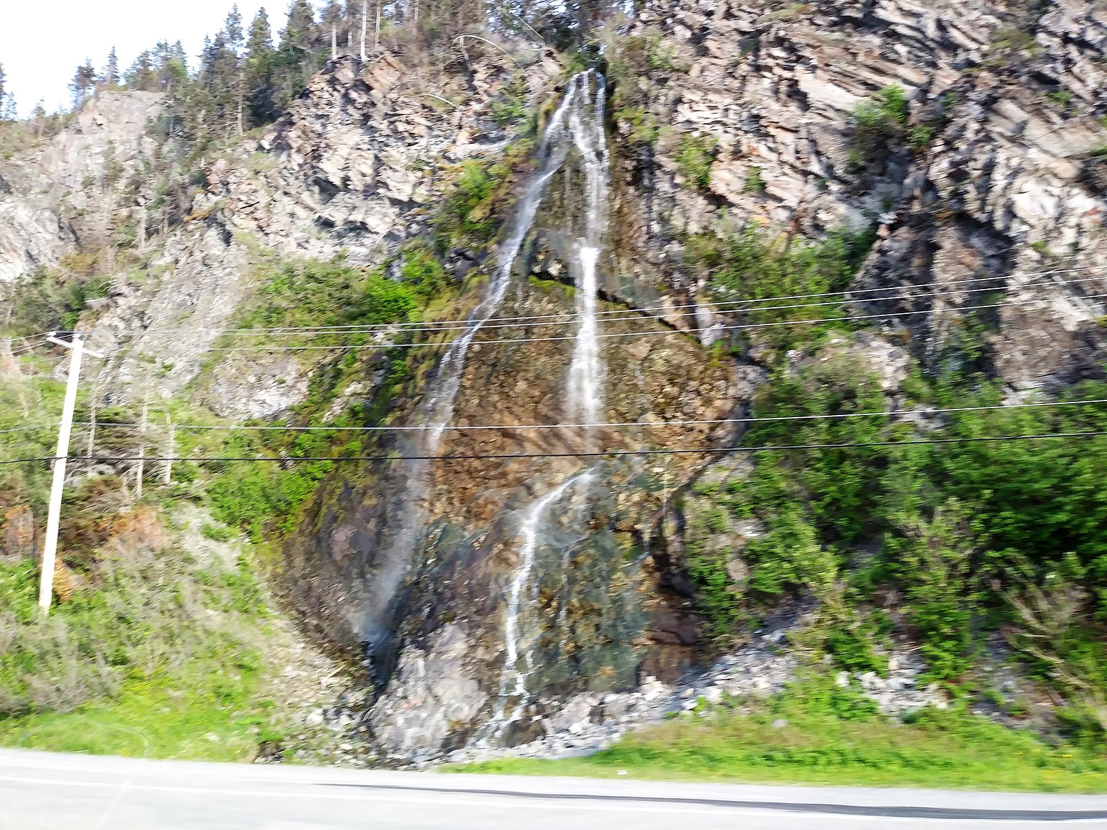 Le Voile-de-la-Mariée waterfall