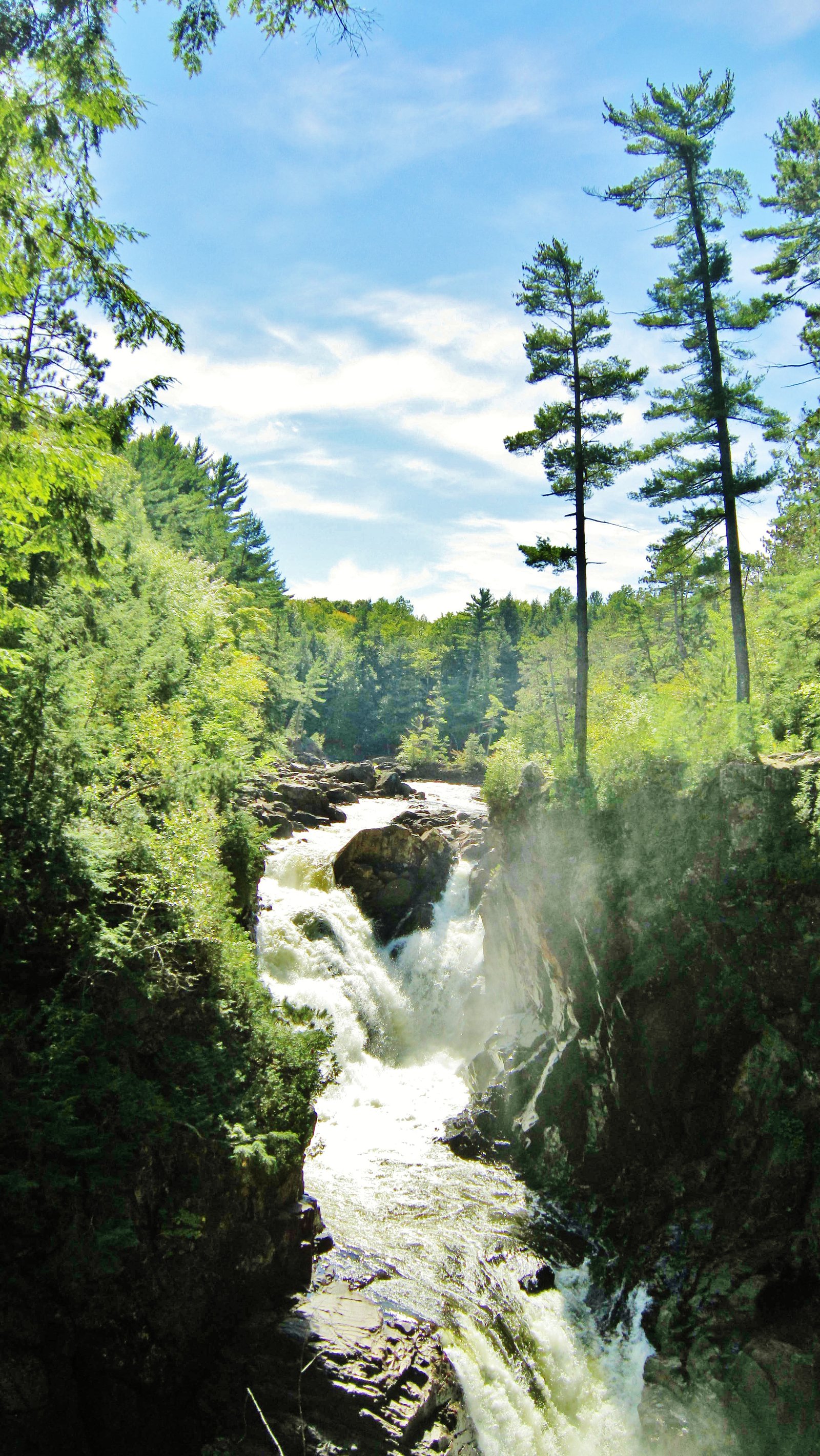Chutes Dorwin waterfall