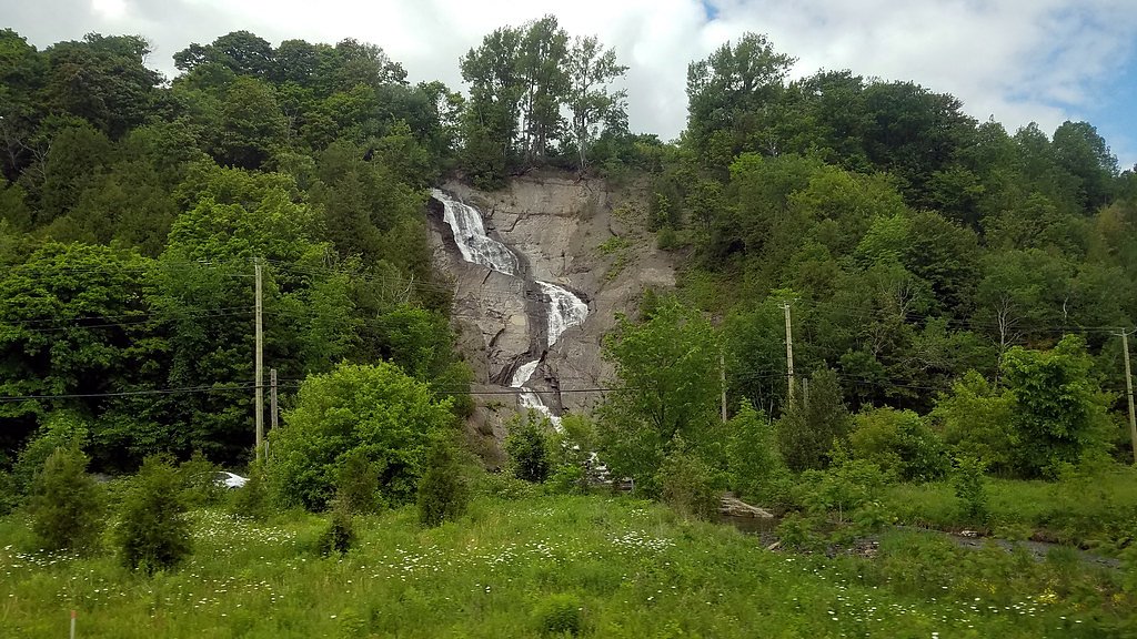 Chute Blanche waterfall