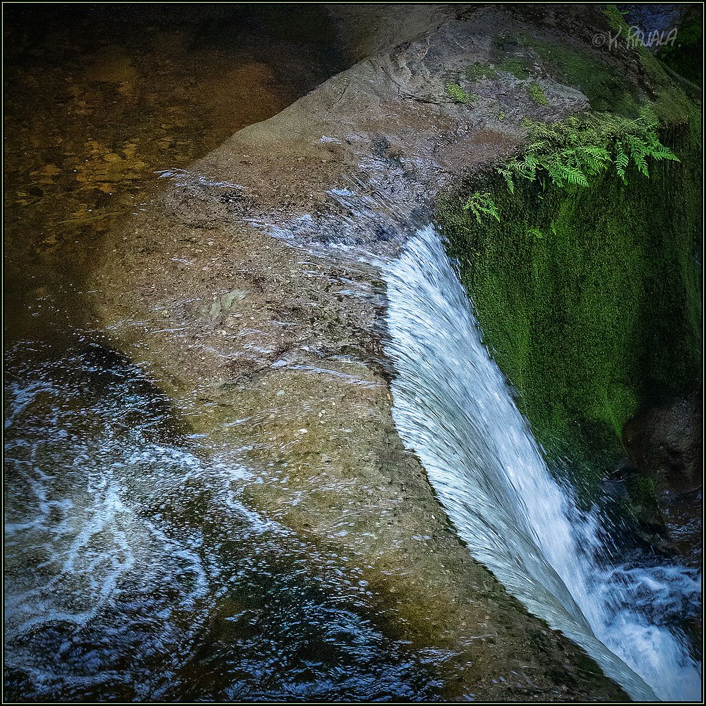 Cliff Falls, Kanaka Creek Regional Park