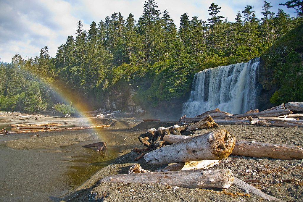 Tsusiat Falls waterfall
