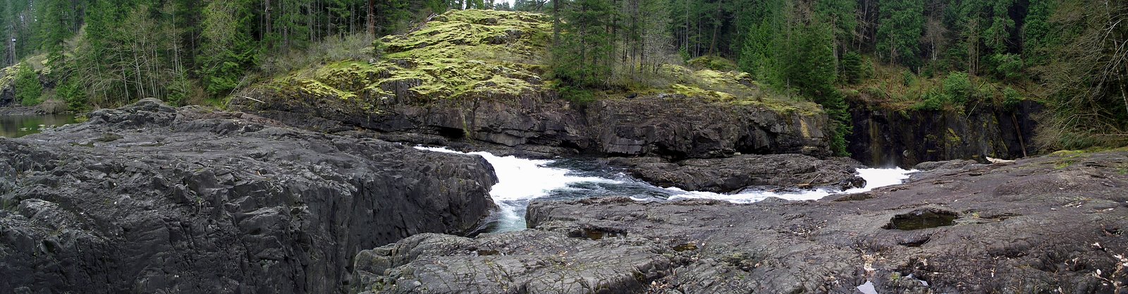 Deer Falls waterfall