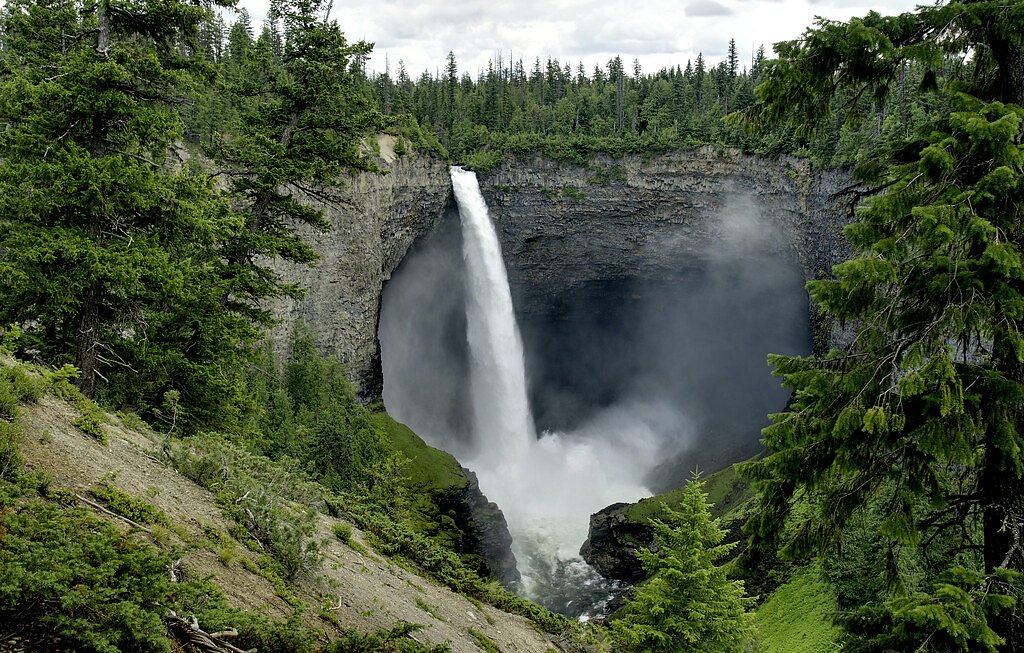 Helmcken Falls waterfall