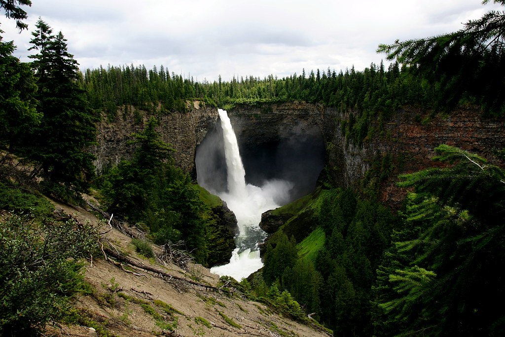 Helmcken Falls waterfall
