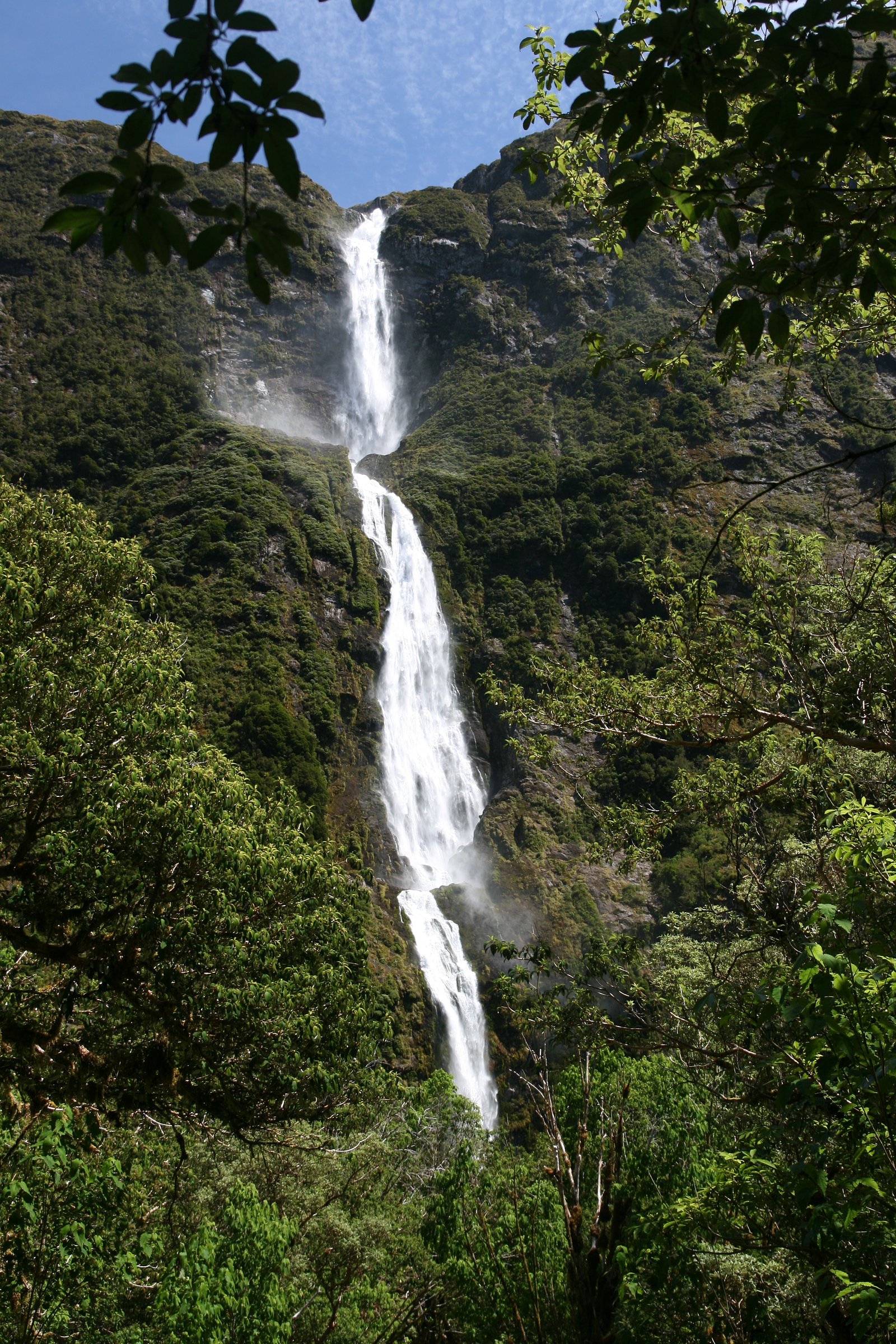 Sutherland Falls waterfall