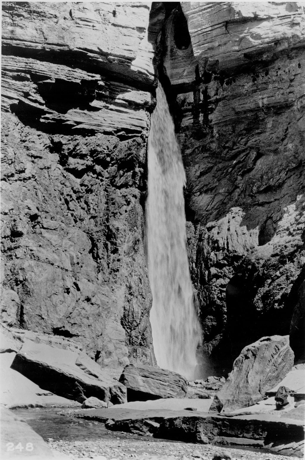 Deer Creek Falls waterfall