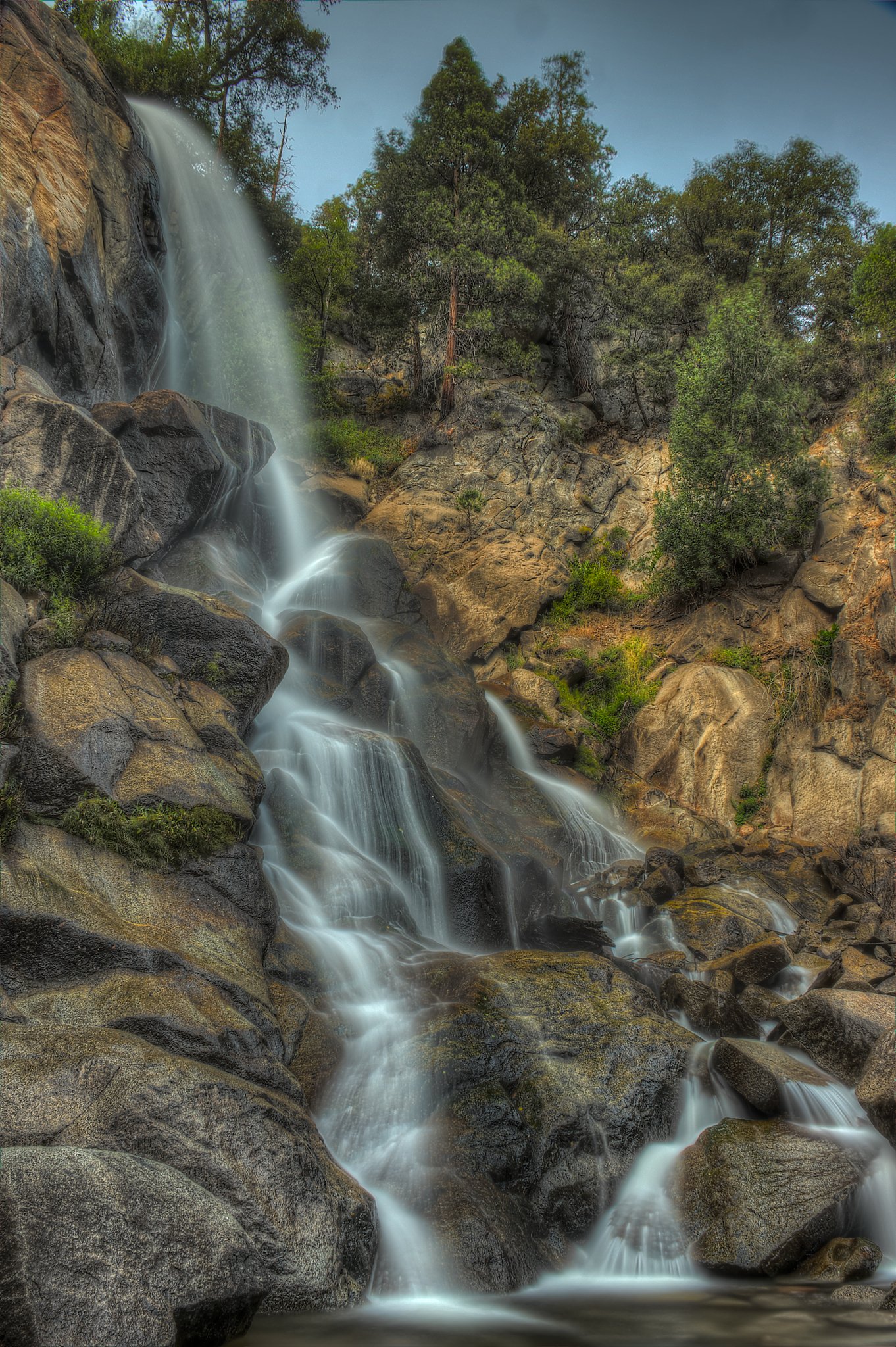 Grizzly Falls waterfall
