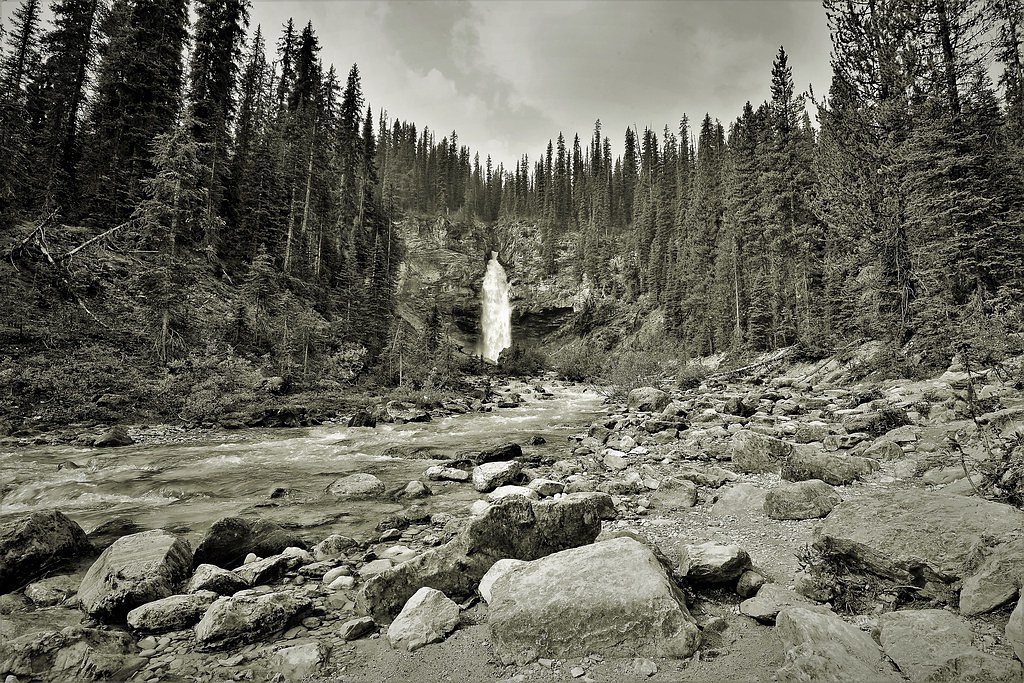 Laughing Falls waterfall