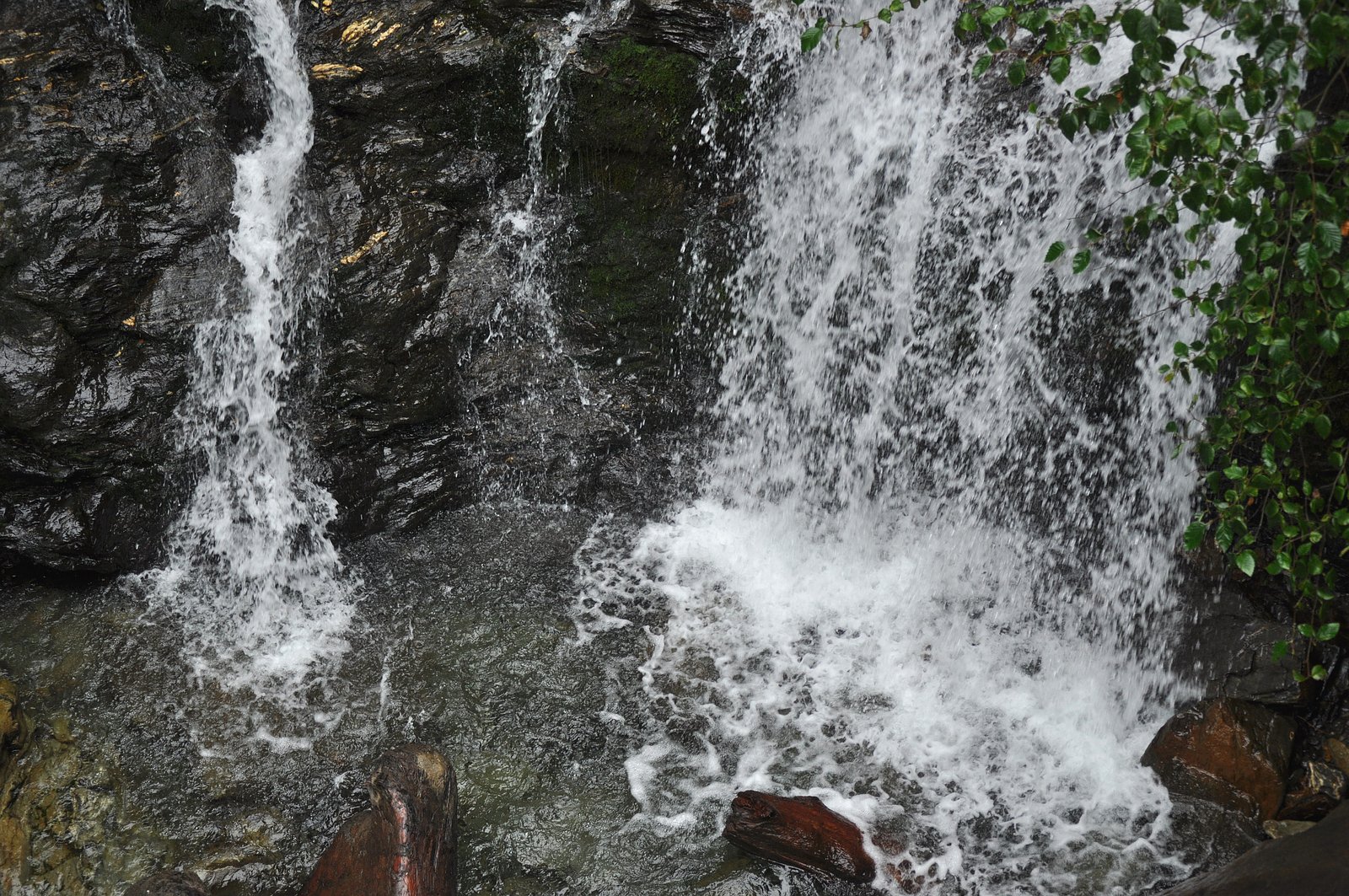 Slollicum Falls waterfall