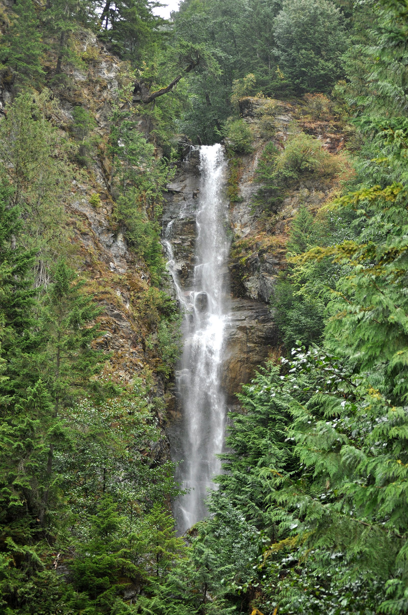 Slollicum Falls waterfall