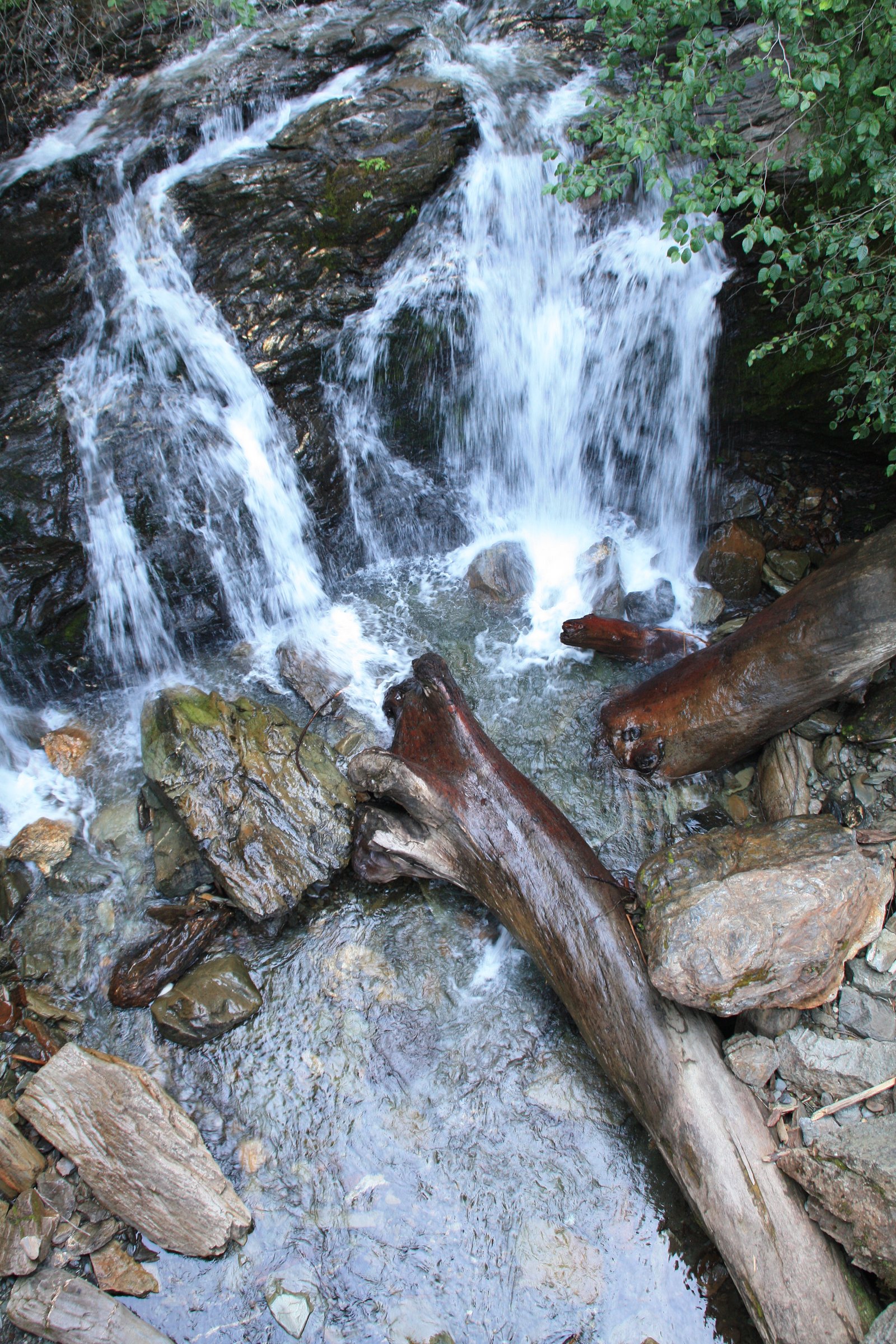 Slollicum Falls waterfall