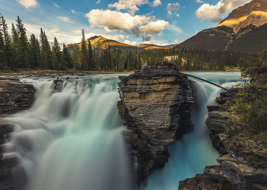Cliff Lake Falls waterfall