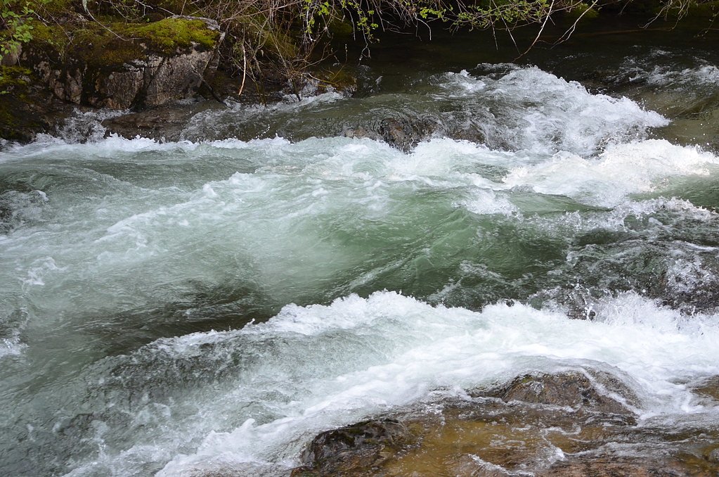 Snow Creek Falls waterfall