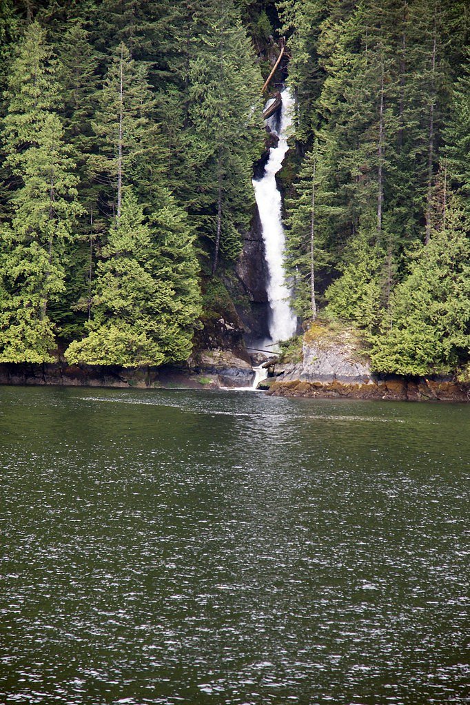 Silver Falls waterfall