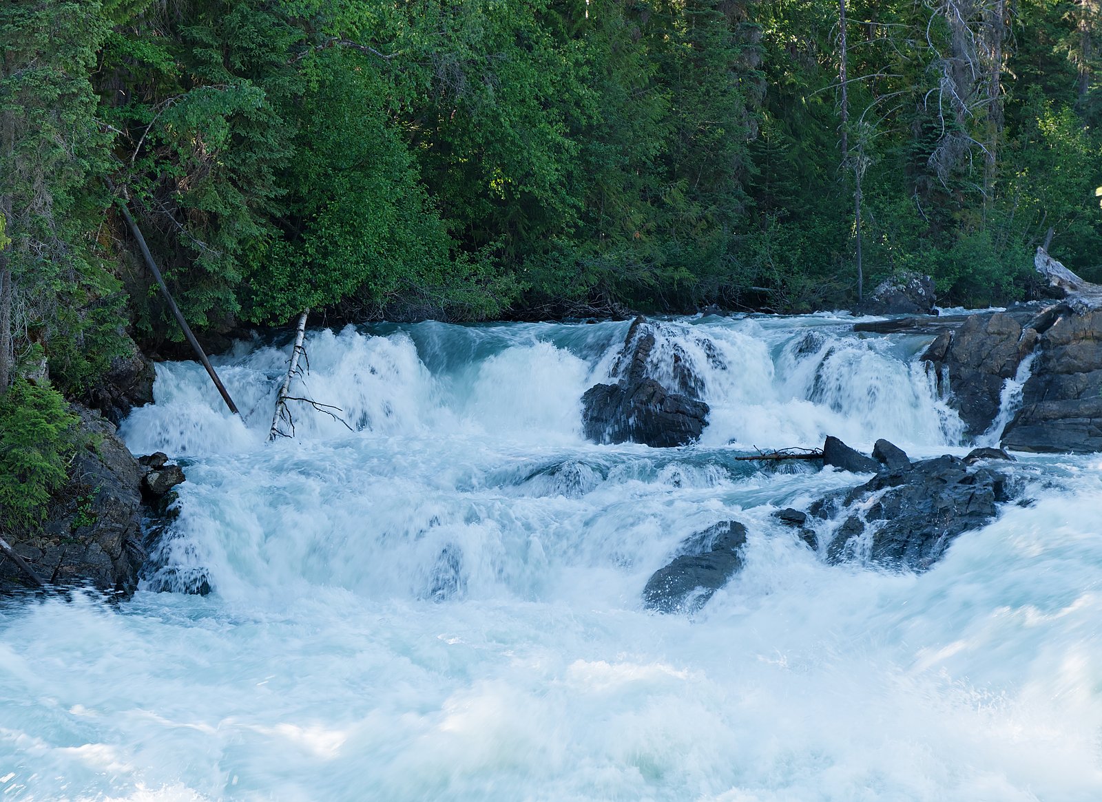 Cariboo Falls, Bowron Lake Park