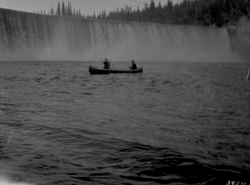 Lady Evelyn Falls waterfall