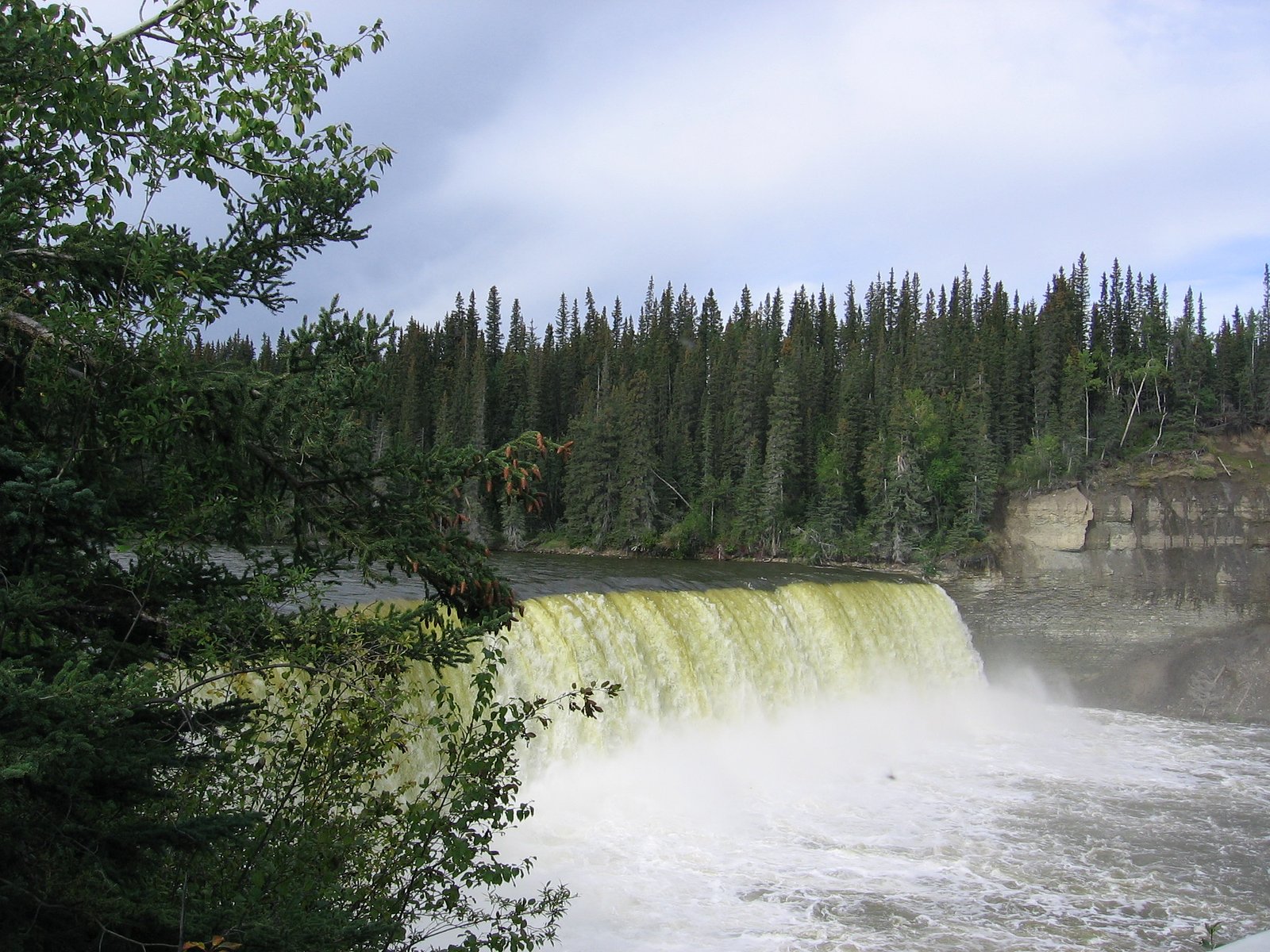 Lady Evelyn Falls waterfall