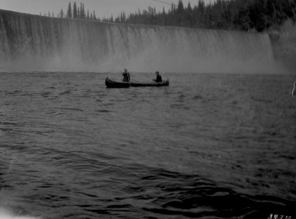 Lady Evelyn Falls waterfall