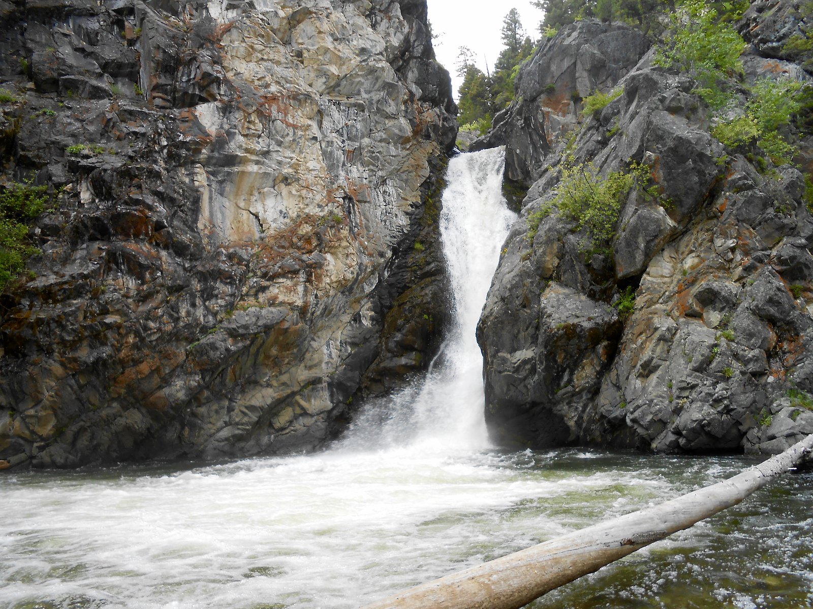 Crow Creek Falls waterfall
