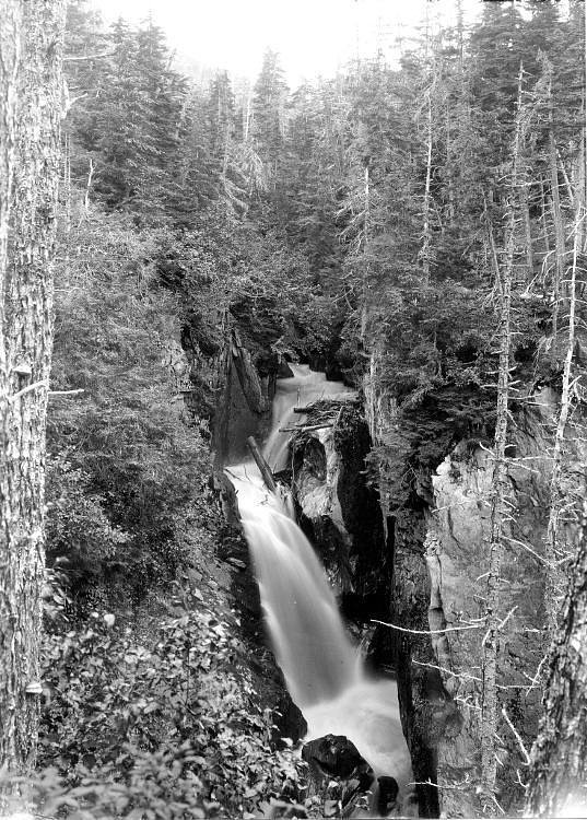 Crow Creek Falls waterfall