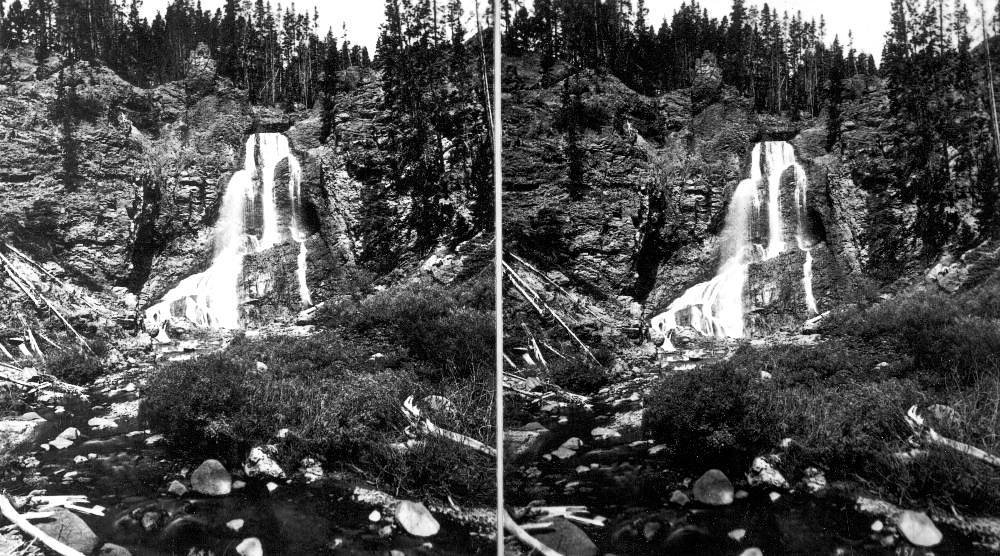 Crystal Cascade Falls waterfall