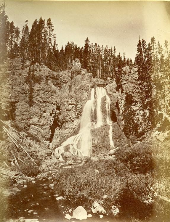 Crystal Cascade Falls waterfall