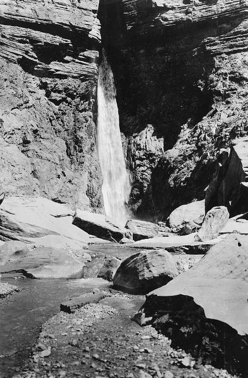 Deer Creek Falls waterfall