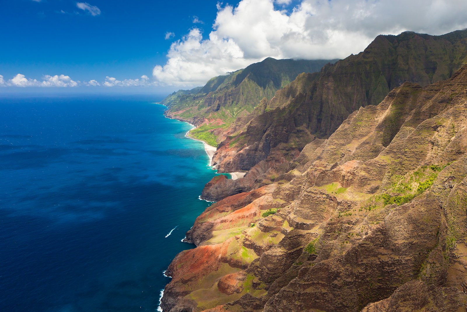 Hoʻoleʻa Falls waterfall