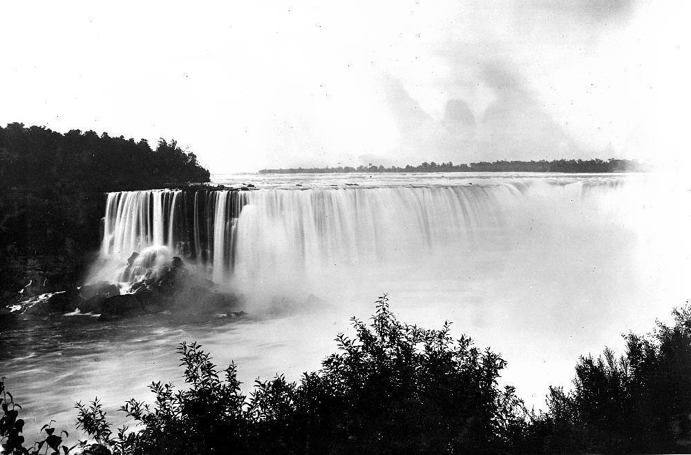 Horseshoe Falls waterfall