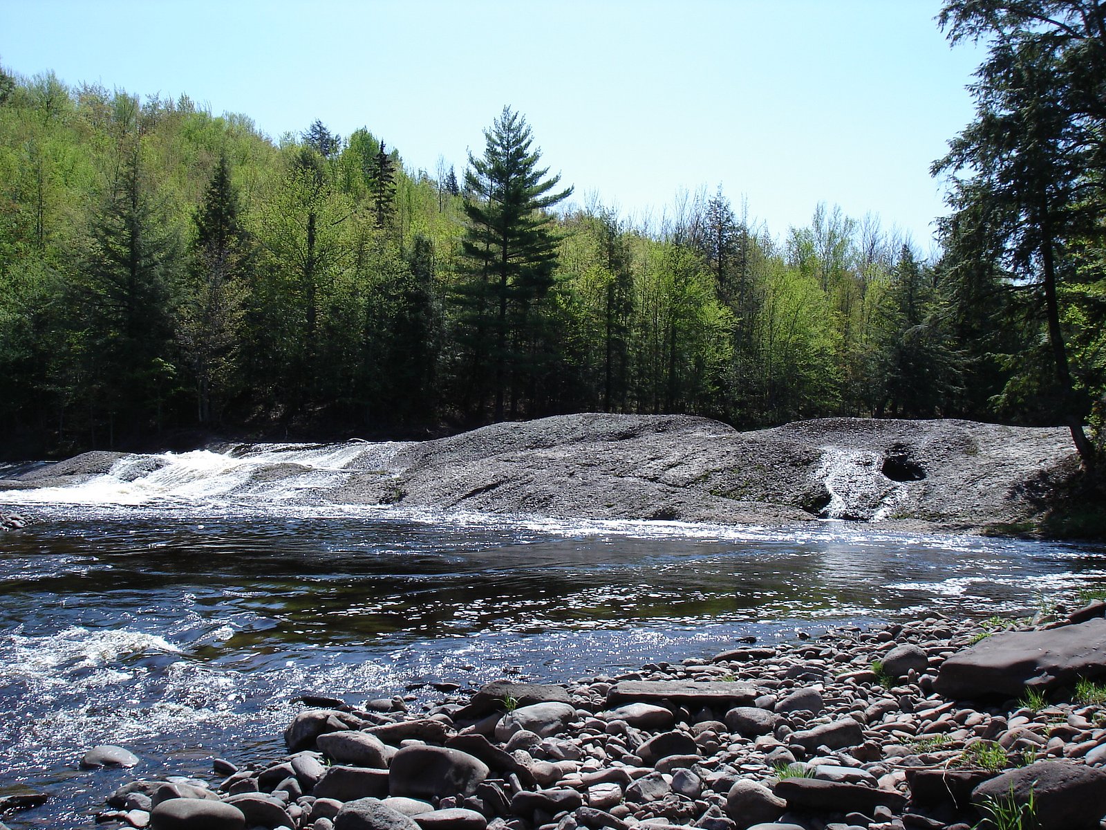 Iagoo Falls waterfall