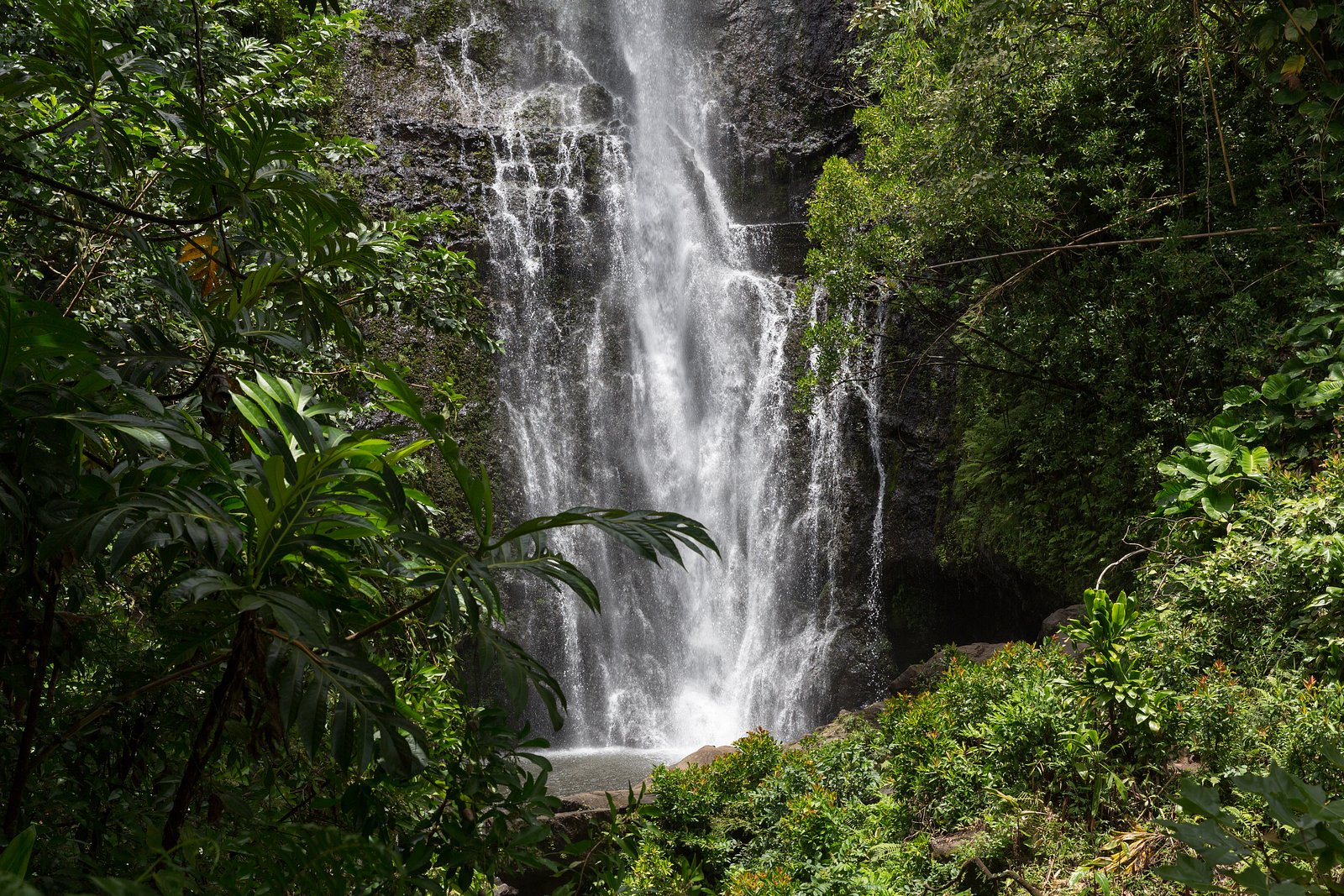Kanahualiʻi Falls waterfall