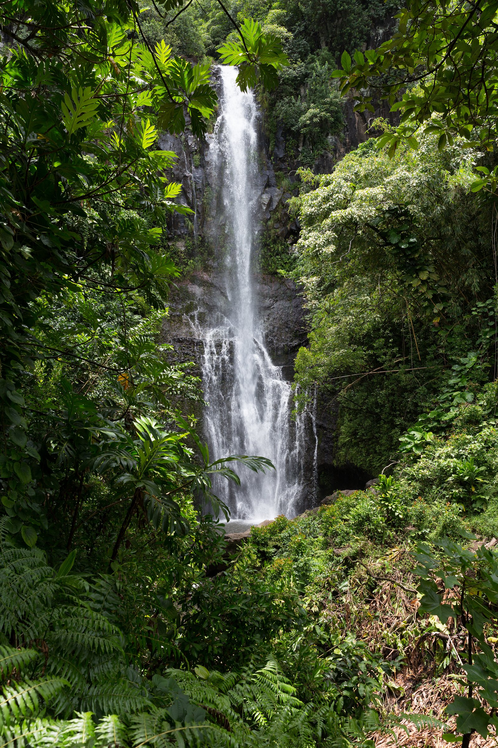 Kanahualiʻi Falls waterfall