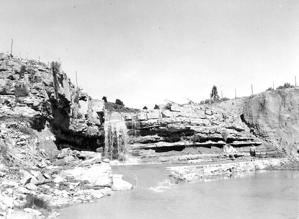 Kane Falls waterfall