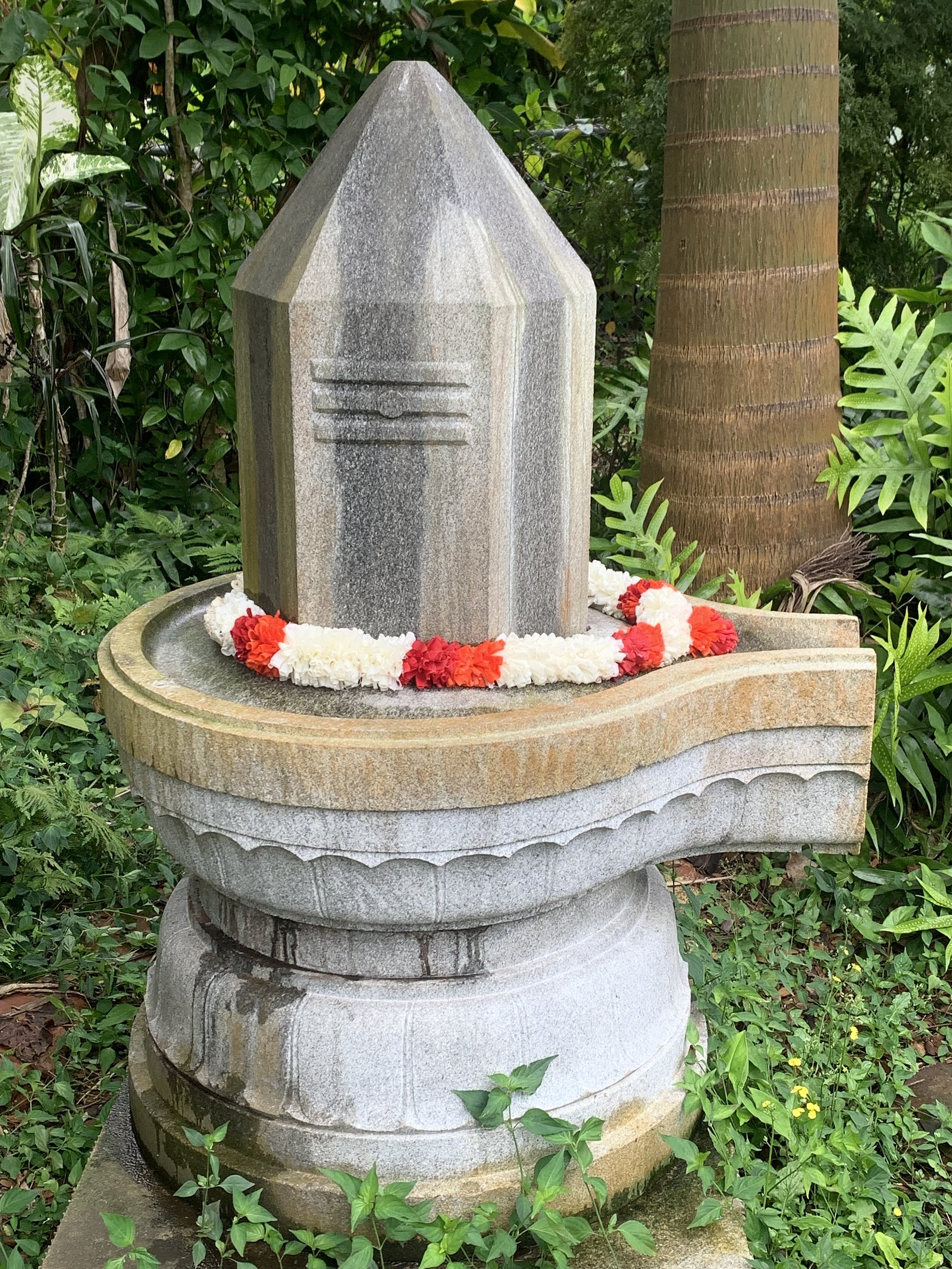 Koholālele Falls waterfall