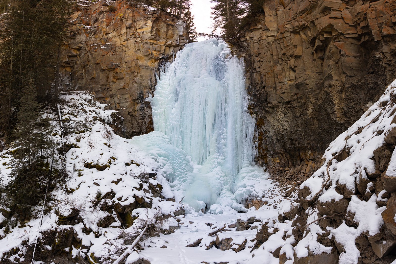 Lost Creek Falls waterfall
