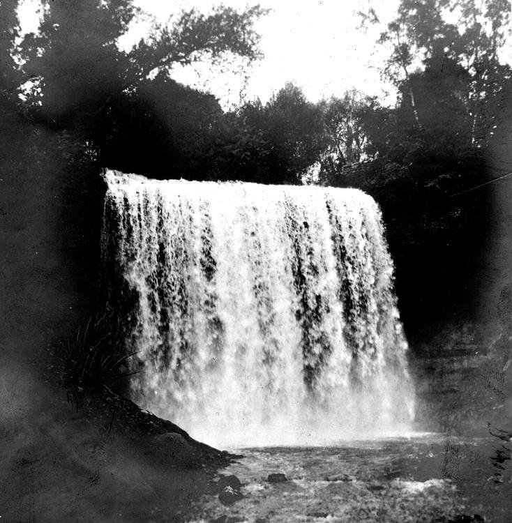 Minnehaha Falls waterfall